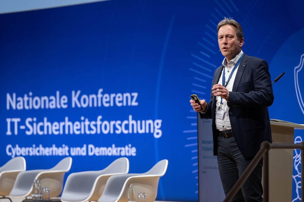 Prof. Dr. Becher gab Einblicke in den aktuellen Status des Leuchtturmprojekts QR.N.